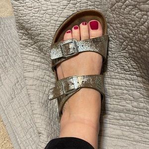Birkenstock Arizona size 38–Distressed silver glitter double strap